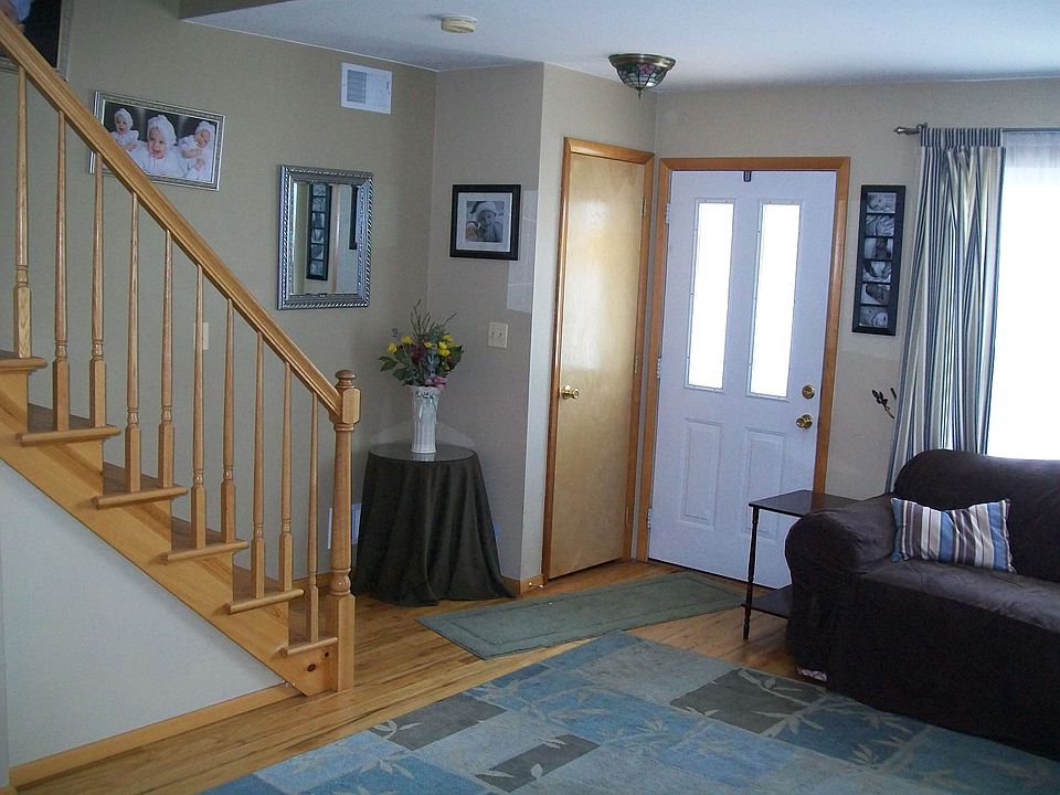 1st image of 39 Vanessa Ln