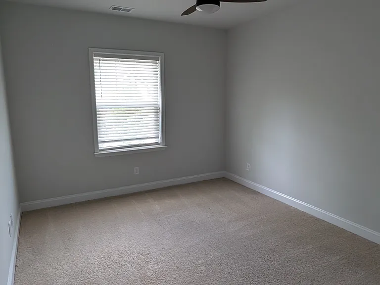 2561 Barry St — Photo 10