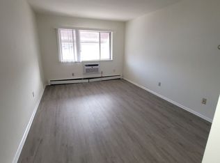 7626 W Beloit Rd #4, Milwaukee, WI 53219