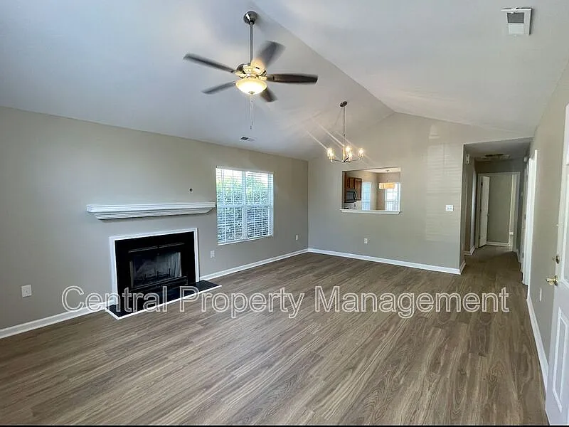 2 bed, 2.0 bath, 1068 sqft, $1,595 — Photo 3