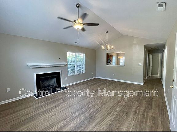 3rd image of 320 Woodruff Park Ln