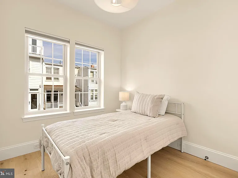 3542 T St NW #2 — Photo 10