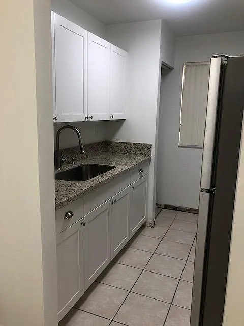 1 bed, 700 sqft, $1,750 — Photo 3