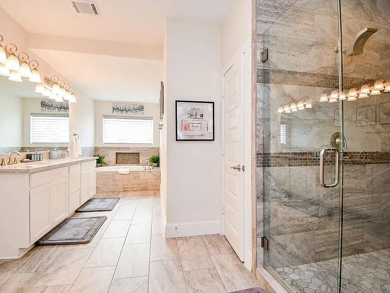 4604 Chartres St — Photo 10