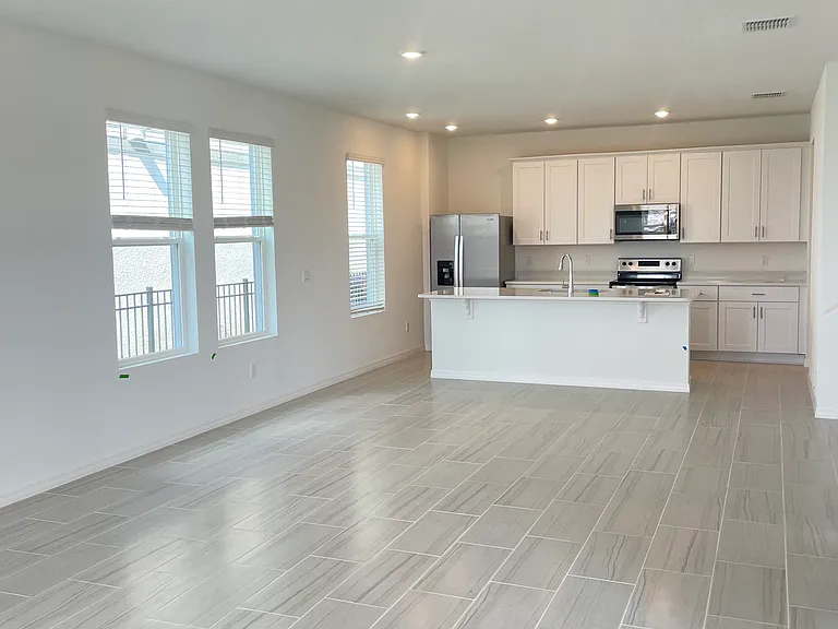 4646 Homestead Trl — Photo 11