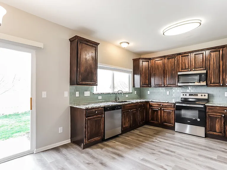1162 S Fultondale Cir — Photo 8