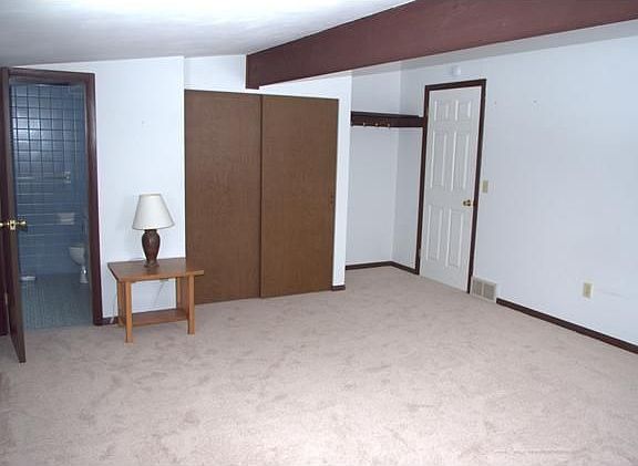 3rd image of 20 Rosalind Dr