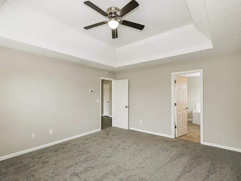 80 Greenway Dr — Photo 12