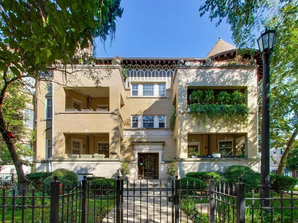4601 N Malden St APT 3, Chicago, IL 60640
