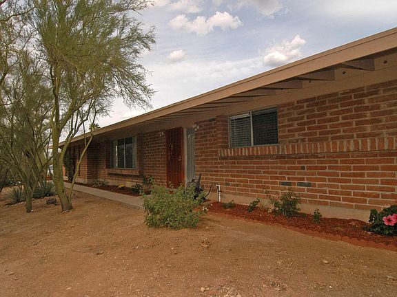 3rd image of 6860 N La Canada Dr