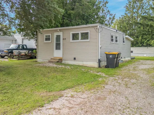 213 West Railroad AVENUE, Saint Cloud, WI 53079