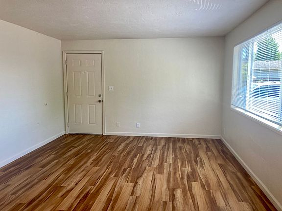 4th image of 1315 & 1333 W 18th Ave #2
