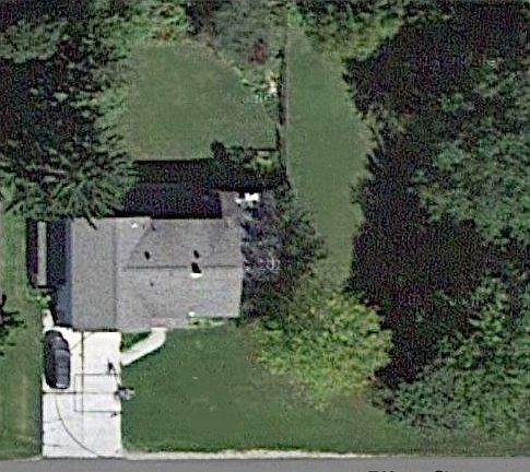 Extra side lot - great space