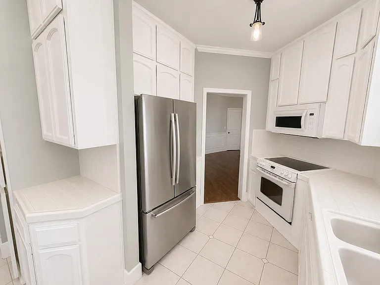 1047 E Monticello Cir — Photo 9