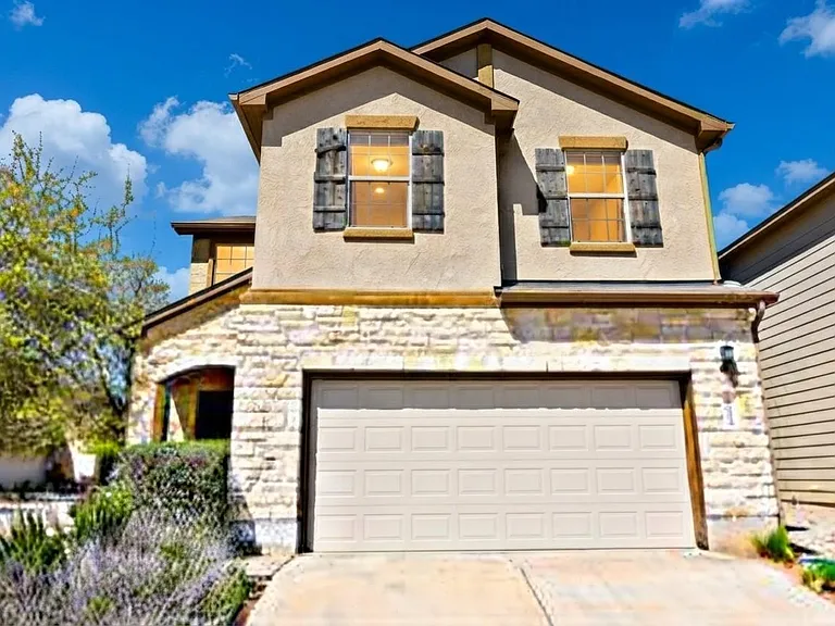 2304 Capra Ter — Photo 1