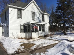 209 W Warren St, Roberts, WI 54023