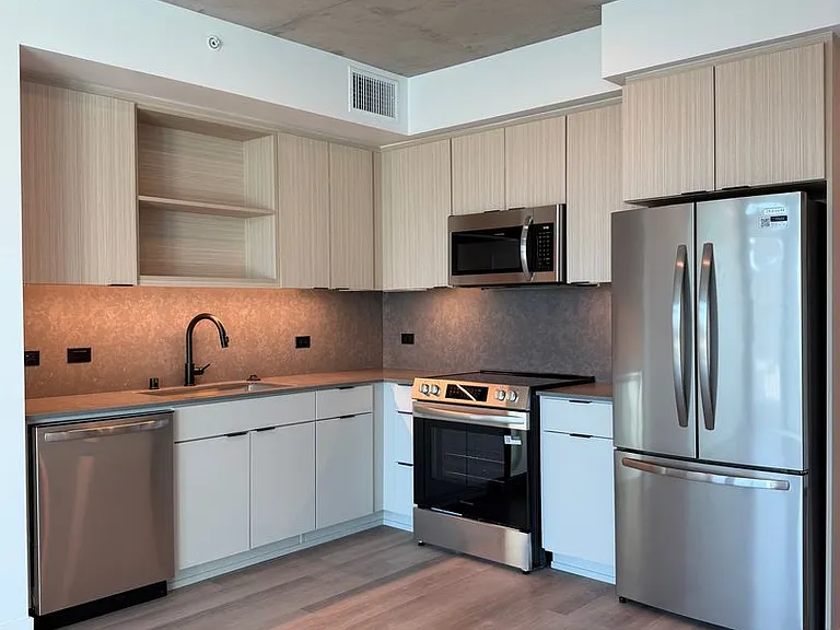 Rainford Apartments — Photo 99