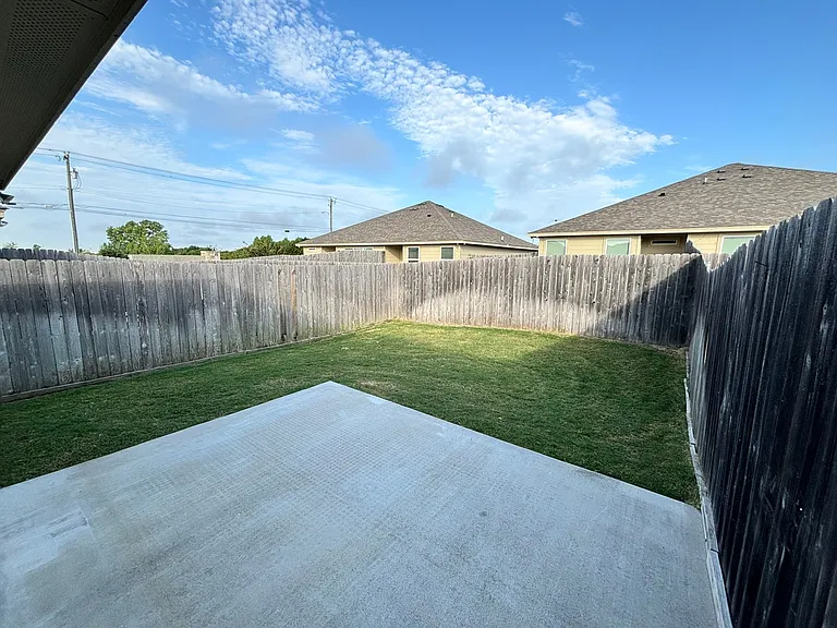 3340 Bordon Dr — Photo 16