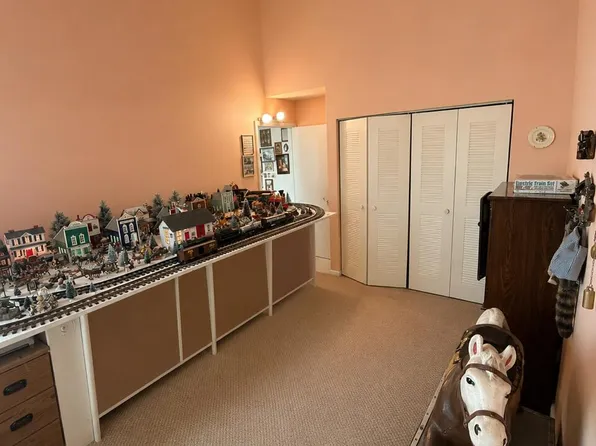 16320 NW 9th Drive, Pembroke Pines, FL 33028