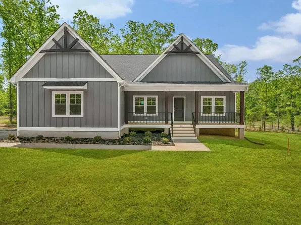 215 Glenmore Ln, Keswick, VA 22947