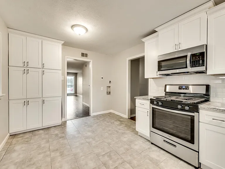 2536 Maverick Ave — Photo 13
