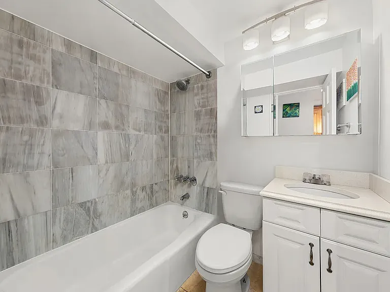 167 W 73rd St #4 — Photo 6