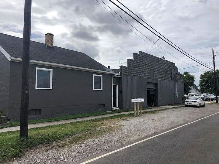 2nd image of 881 W Center St