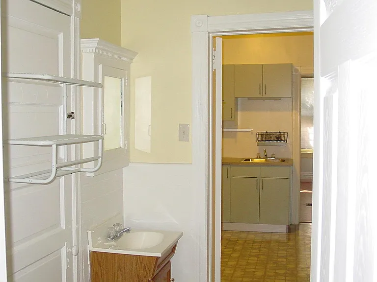 4330 Pine St #2R — Photo 26