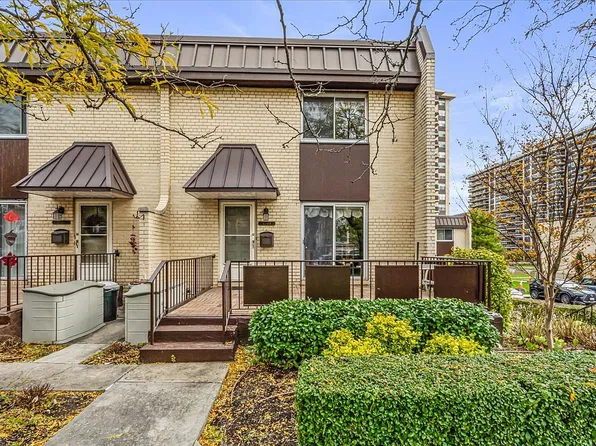 1709 215th St #Townhouse 45, Queens, NY 11360