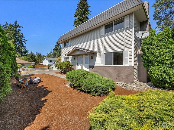 3rd image of 22024 76th Ave W Unit B