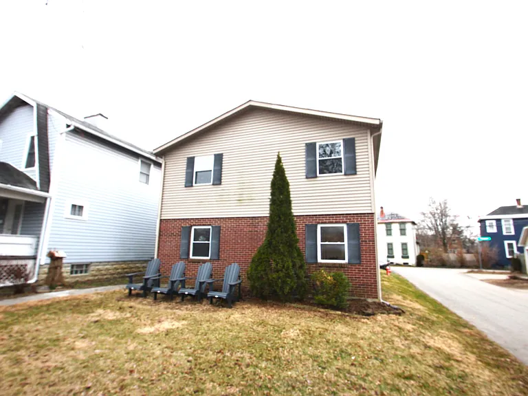 315 Forest St — Photo 1