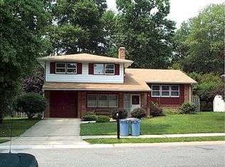 517 Lake Shore Dr, Pasadena, MD