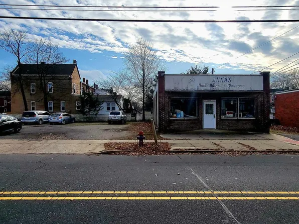 1448 Hornberger Ave, Roebling, NJ 08554