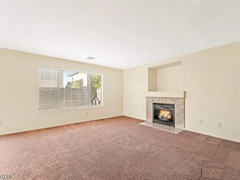 4849 Lone Grove Dr — Photo 5