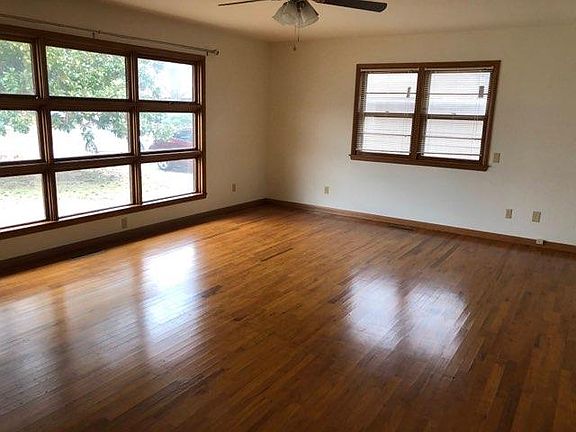 4th image of 812 S Willis St