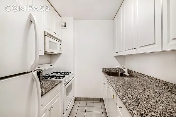 Sold by Compass | media 4