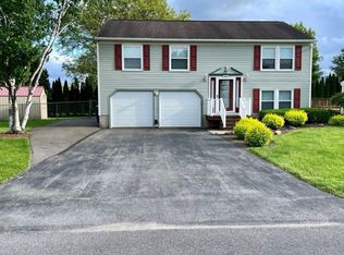 8137 Portobello Way, Liverpool, NY 13090