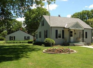 1005 S 4th St, Oregon, IL 61061