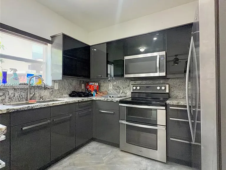 8894 SW 225th St — Photo 5