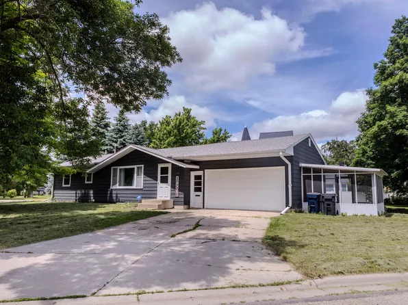 1100 Park Ave, Morris, MN 56267