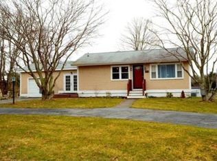 292 Cushman Rd, Rochester, MA 02770