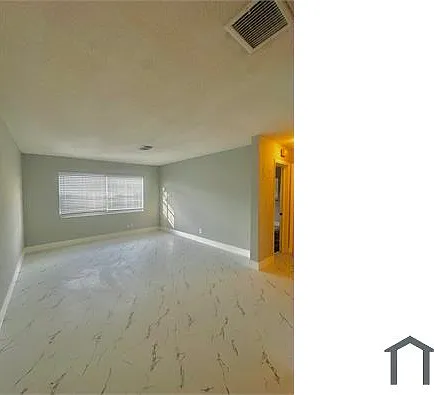 1650 NW 52nd Ave — Photo 2