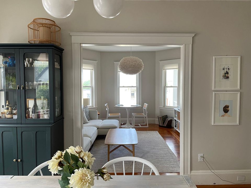 Dining room (view into living room)