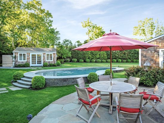 8 Cross Hwy East Hampton Ny 11937 Zillow