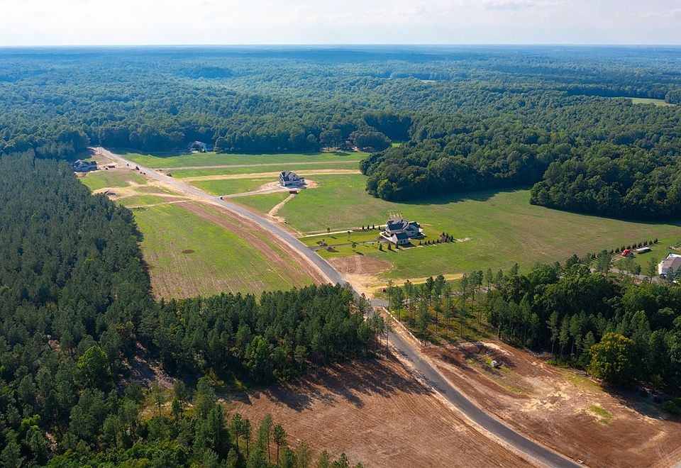 2nd image of 8287 Mount Eagle Rd