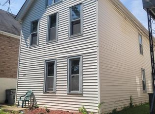 2211 S 11th St, Milwaukee, WI 53215