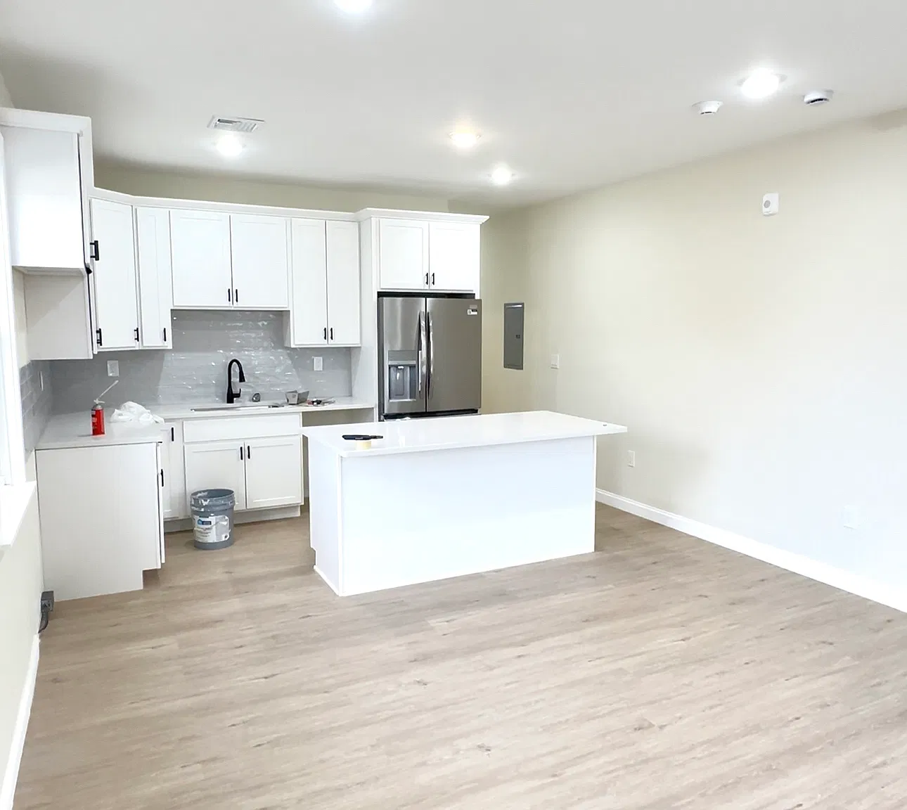 1187 Westminster St — Photo 1