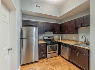 1104 W 18th St APT 3R, Chicago, IL 60608
