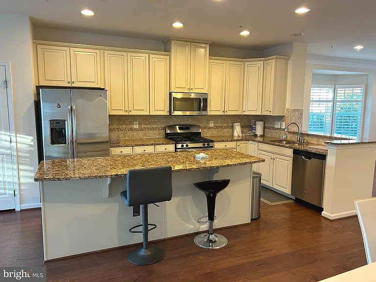 13312 Waterford Hills Blvd — Photo 17