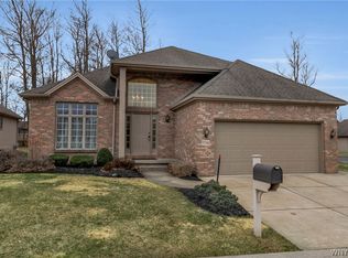 5546 Hemdale Dr, Williamsville, NY